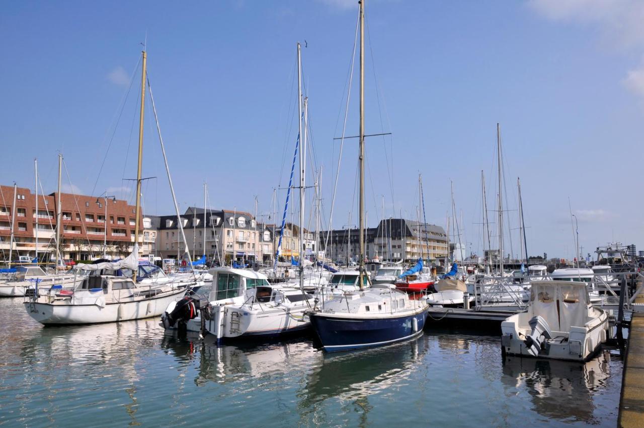 Appartement vue mer et marina, Loggia - Parking Courseulles-sur-Mer Buitenkant foto