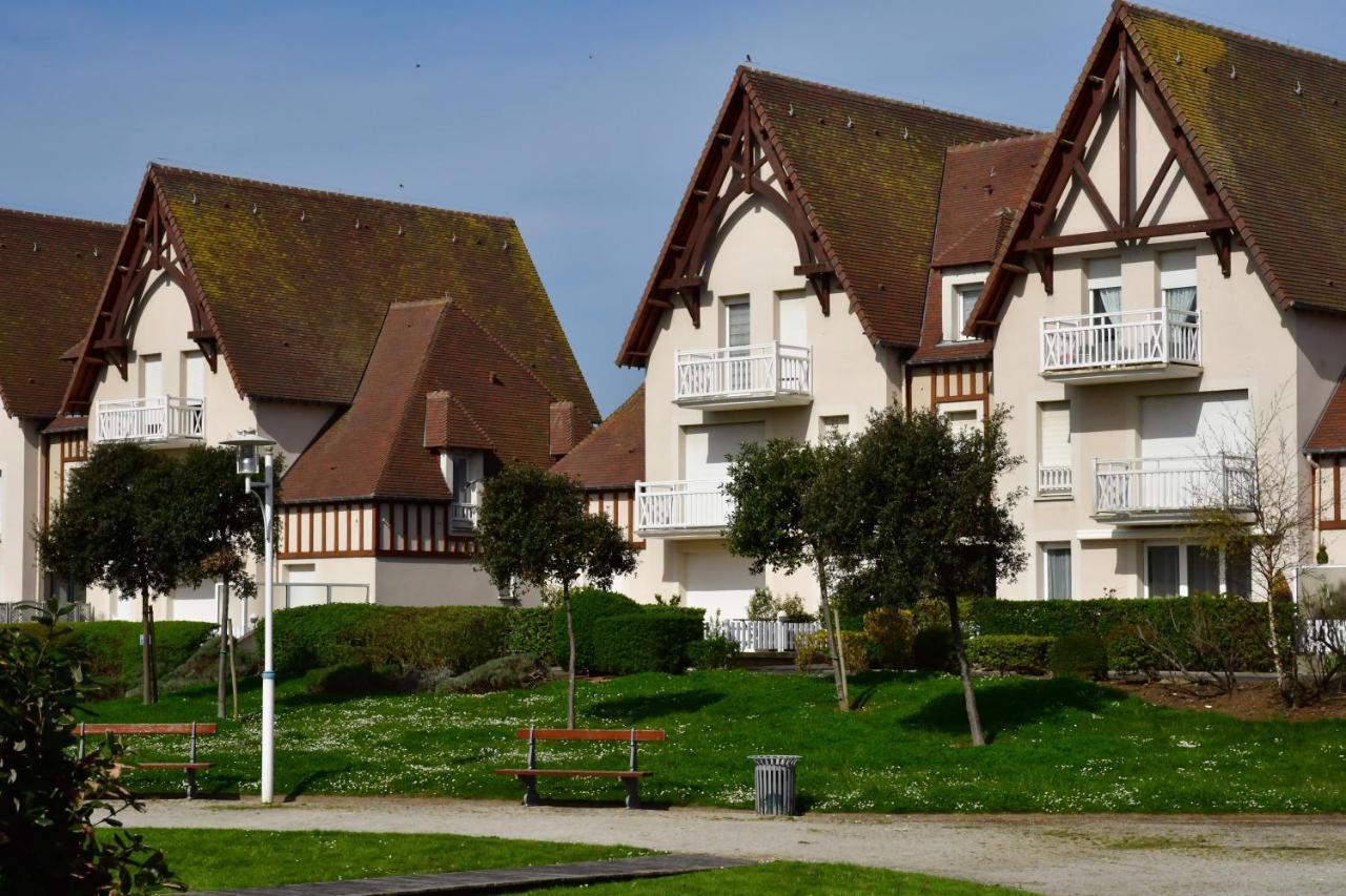 Appartement vue mer et marina, Loggia - Parking Courseulles-sur-Mer Buitenkant foto